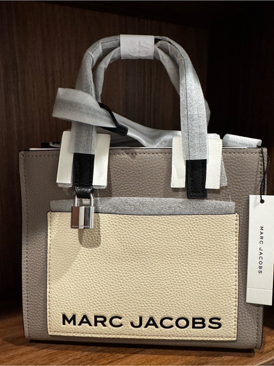 Marc Jacobs Handbags - Marc Jacobs Cream and Taupe Colorblock Satchel